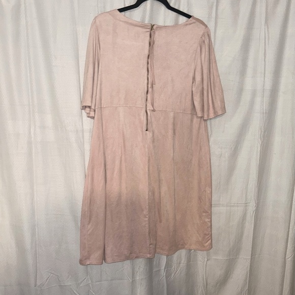 Blush pink suede dress. - Picture 2 of 3